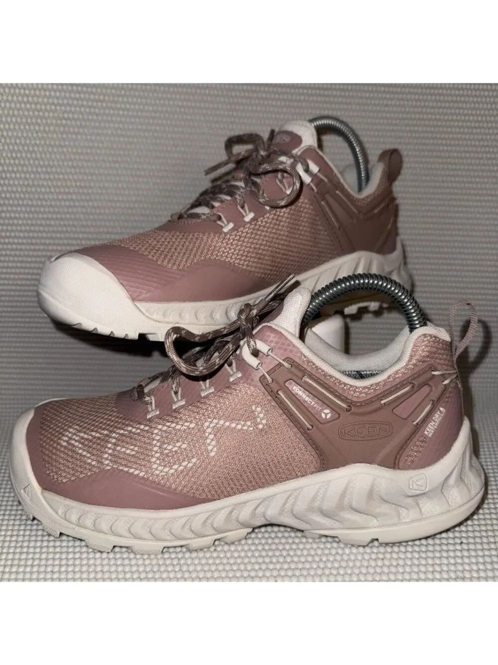 KEEN Women's Nxis Evo Taupe/Raw Umber Waterproof Hiking Outdoor Shoes Size 7.5
